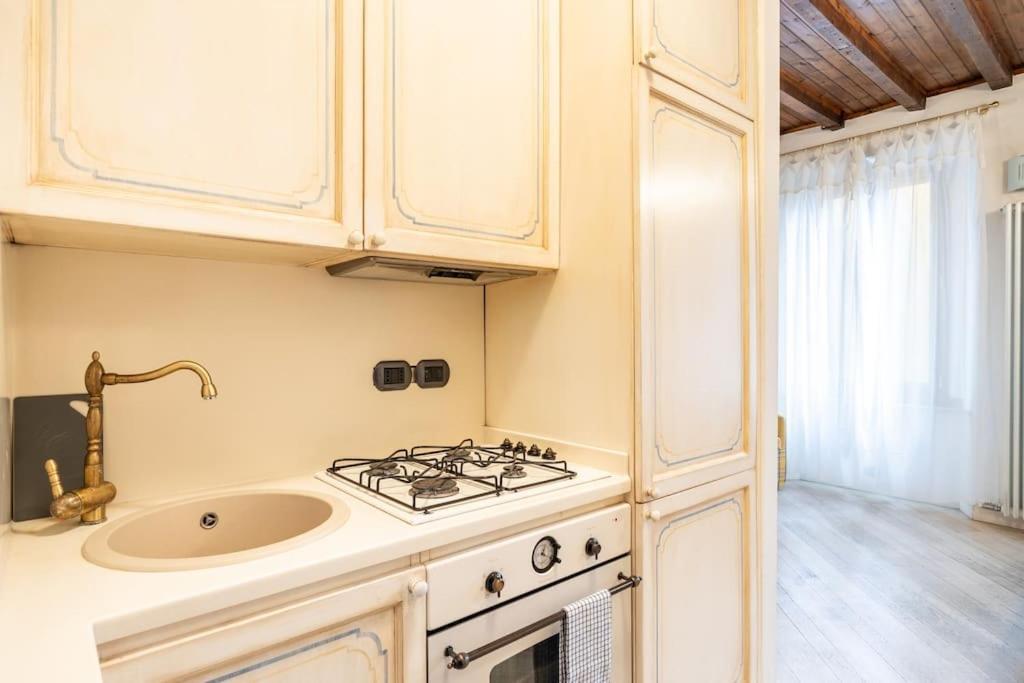Апартаменты Colonne'S Nest - Cozy And Silent With Ac Милан Экстерьер фото